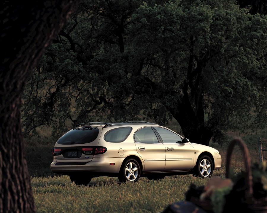  Ford Taurus Wagon 2000 года  (фото 16 из 38)